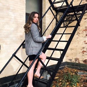 Meet your Posher, Nicole